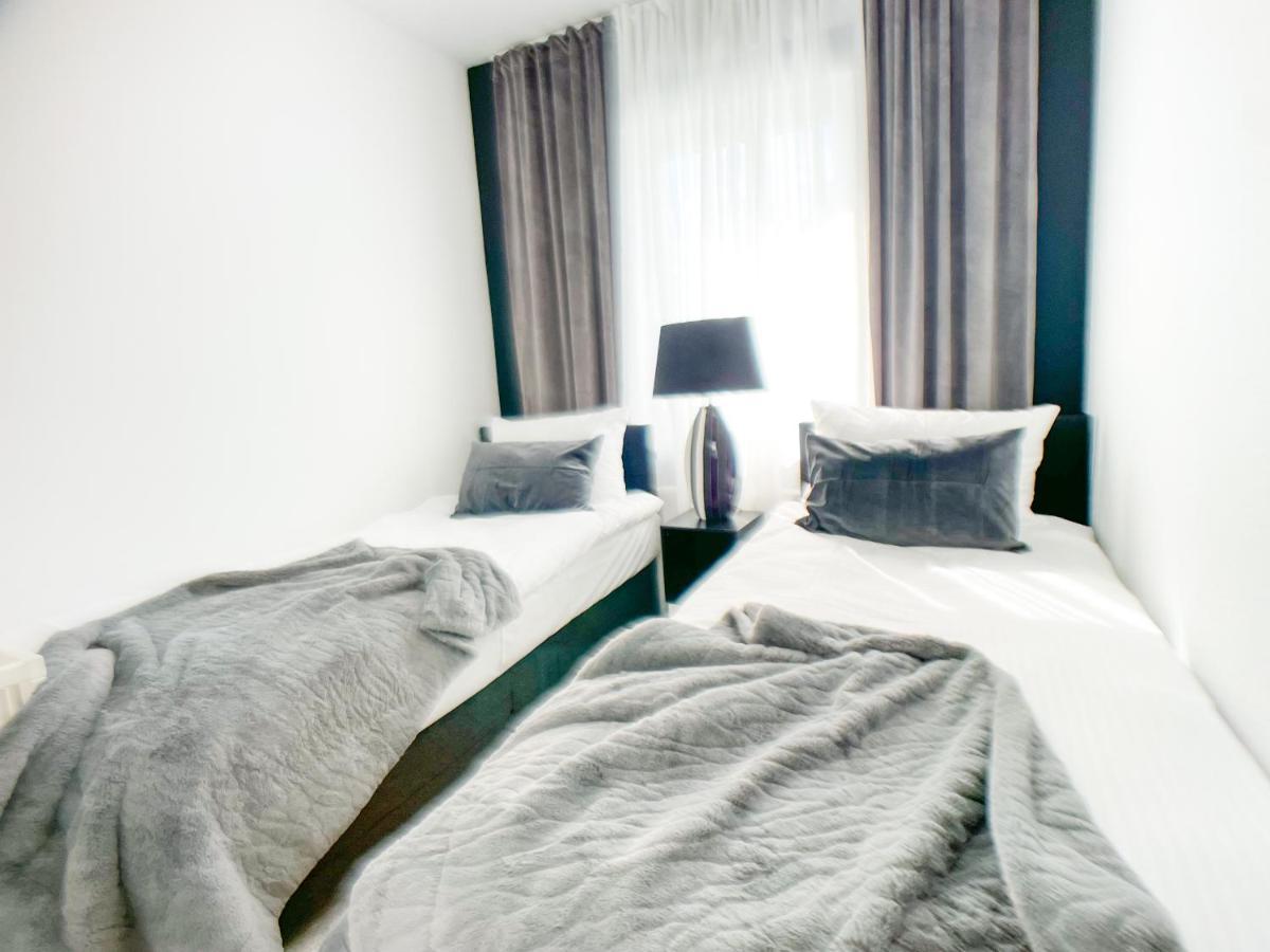 M-Style 02 Apartment Mit Balkon 24H Self-Check-In, Free Parking, Netflix Nuremberg Ngoại thất bức ảnh