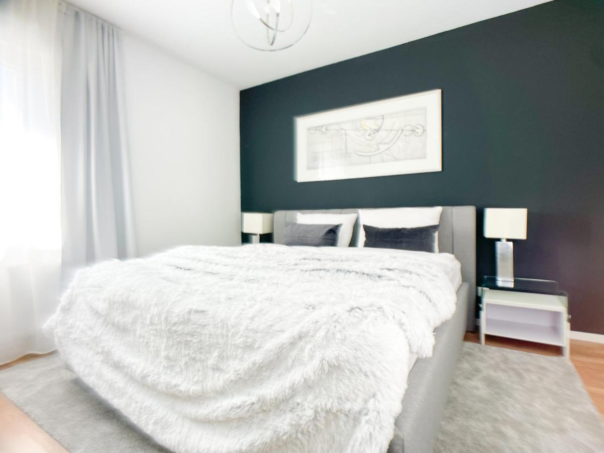 M-Style 02 Apartment Mit Balkon 24H Self-Check-In, Free Parking, Netflix Nuremberg Ngoại thất bức ảnh
