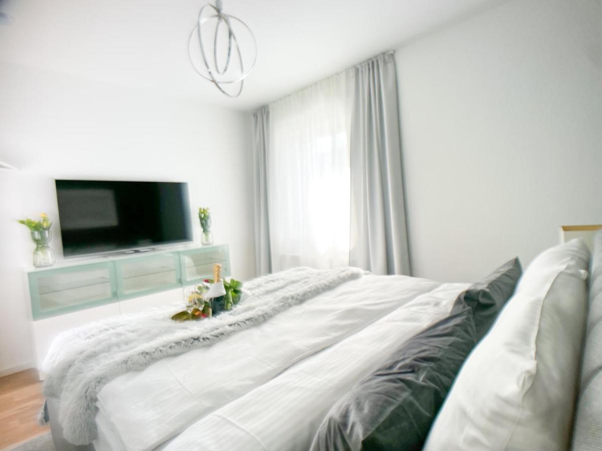 M-Style 02 Apartment Mit Balkon 24H Self-Check-In, Free Parking, Netflix Nuremberg Ngoại thất bức ảnh