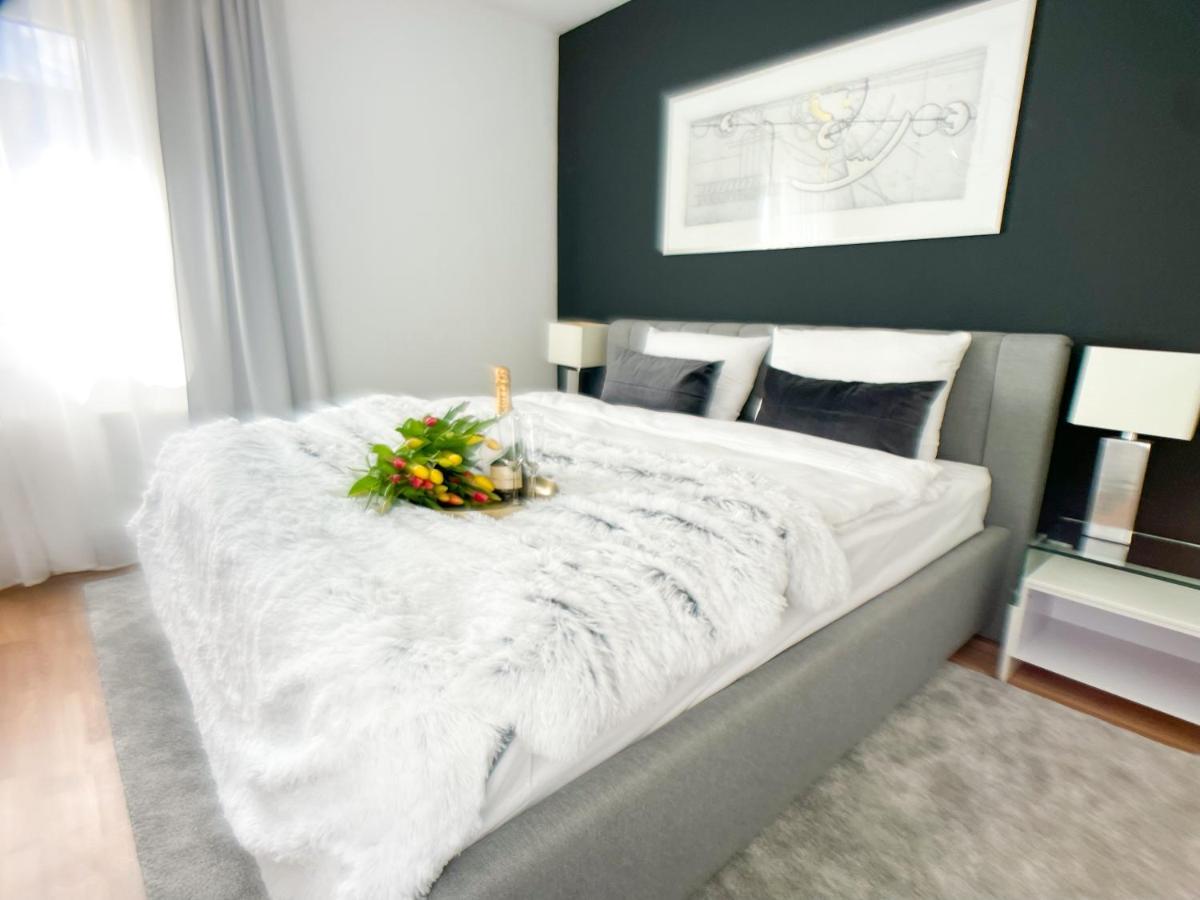 M-Style 02 Apartment Mit Balkon 24H Self-Check-In, Free Parking, Netflix Nuremberg Ngoại thất bức ảnh