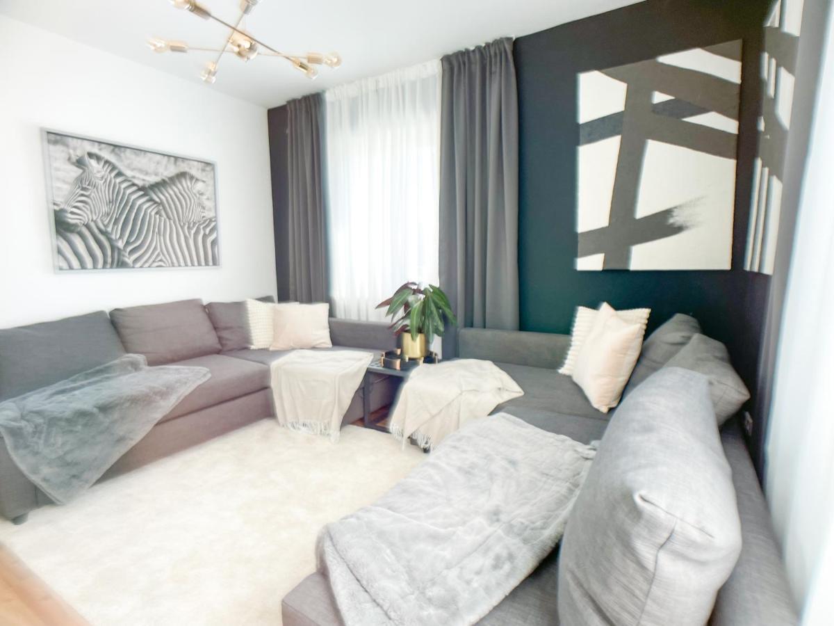 M-Style 02 Apartment Mit Balkon 24H Self-Check-In, Free Parking, Netflix Nuremberg Ngoại thất bức ảnh